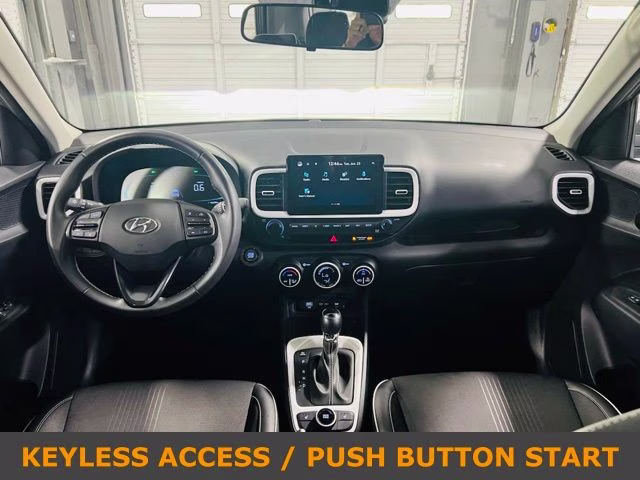 2024 Ecotronic Gray Hyundai Venue Limited FWD SUV