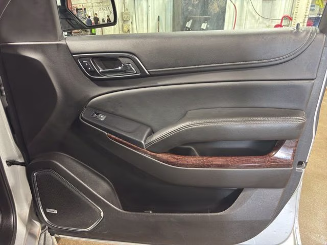 2016 Quicksilver Metallic GMC Yukon XL SLT 4X4 SUV