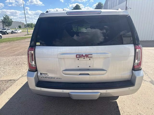 2016 Silver GMC Yukon XL SLT 4X4 SUV