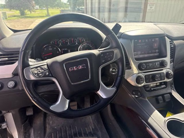 2016 Silver GMC Yukon XL SLT 4X4 SUV