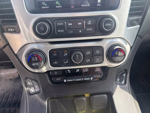 2016 Silver GMC Yukon XL SLT 4X4 SUV