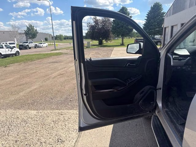 2016 Silver GMC Yukon XL SLT 4X4 SUV