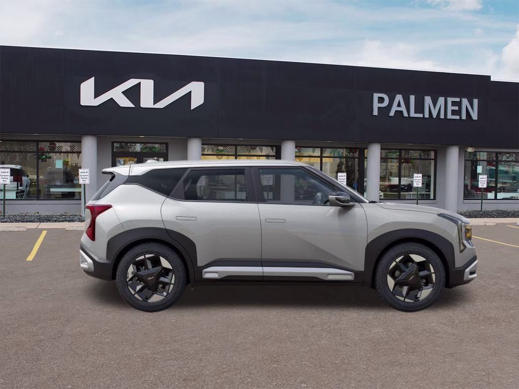 2027 Ivory Silver Kia Seltos S AWD SUV
