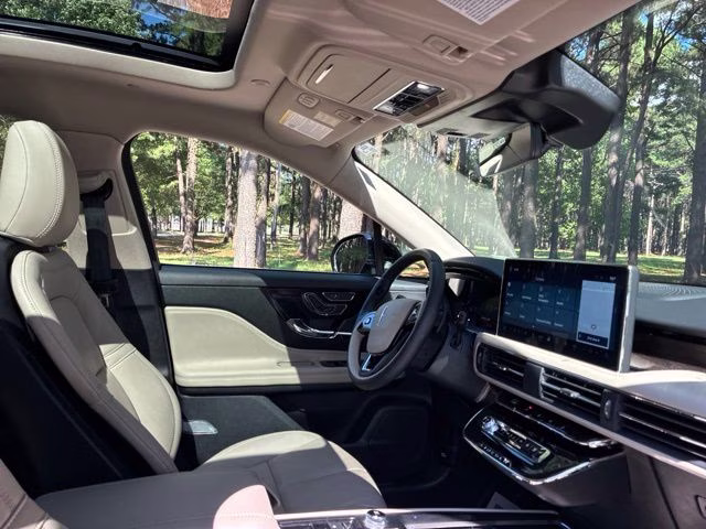 2025 Gray Metallic Lincoln Corsair Reserve AWD SUV