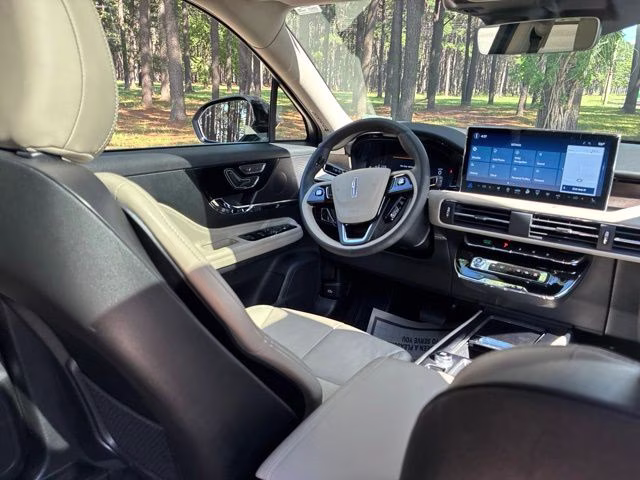 2025 Gray Metallic Lincoln Corsair Reserve AWD SUV