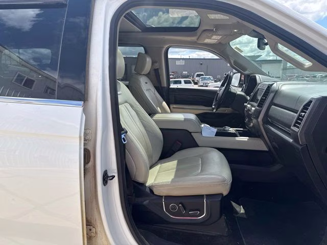 2021 White Ford Expedition Platinum 4X4 SUV
