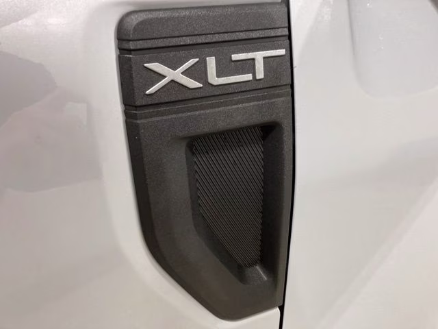 2026 Space White Metallic Ford Maverick XLT AWD Truck