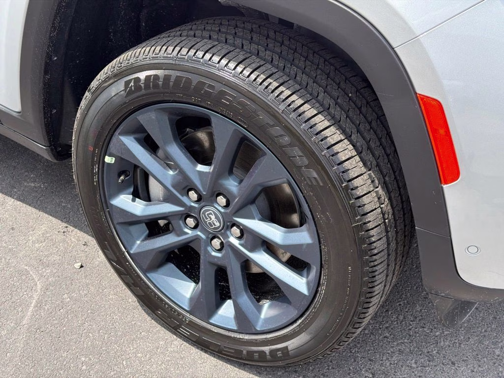 2026 Silver Zynith Jeep Grand Cherokee L Limited 4X4 SUV