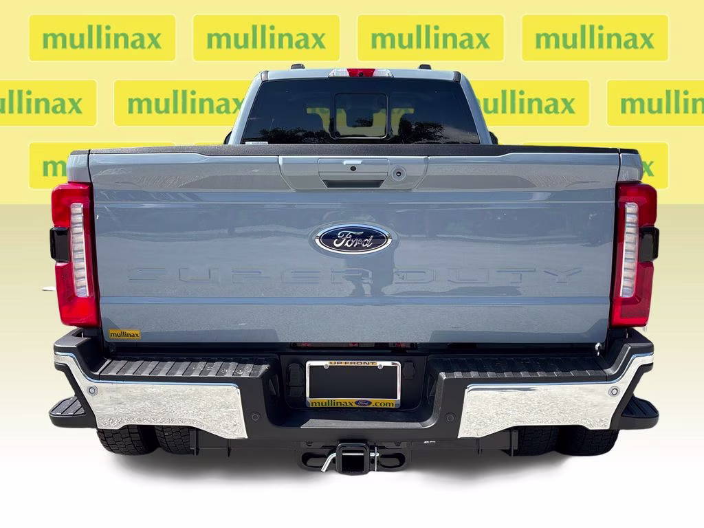 2026 Gray Metallic Ford Super Duty F-450 DRW Lariat 4X4 Truck
