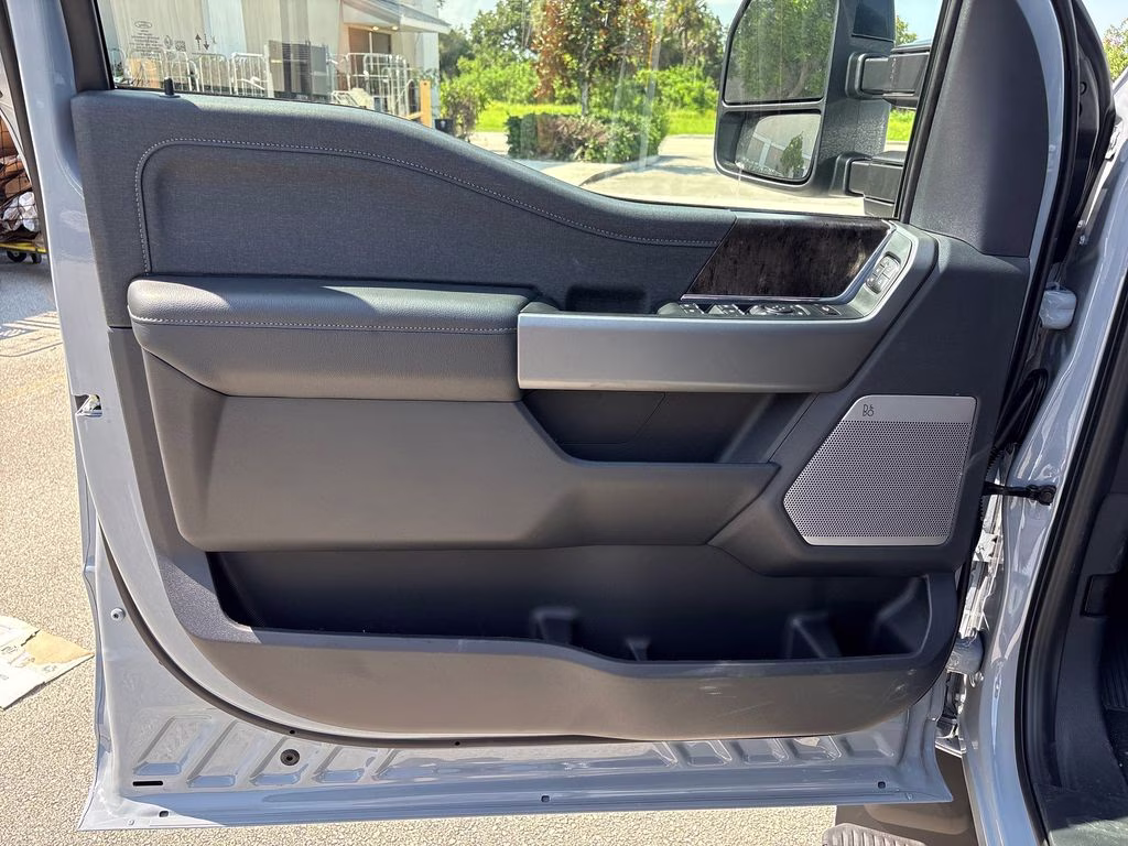 2026 Gray Metallic Ford Super Duty F-450 DRW Lariat 4X4 Truck