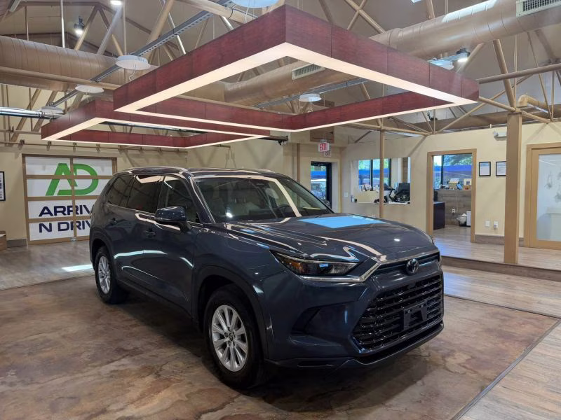 2024 Toyota Grand Highlander XLE Sport Utility 4D AWD