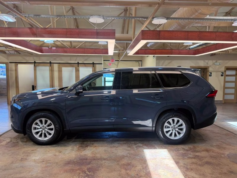 2024 Toyota Grand Highlander XLE Sport Utility 4D AWD