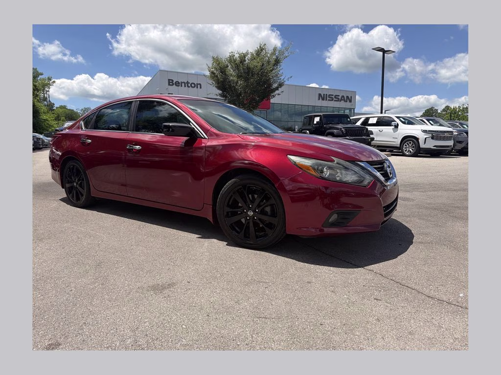 2017 Cayenne Red Nissan Altima 2.5 SR FWD Sedan