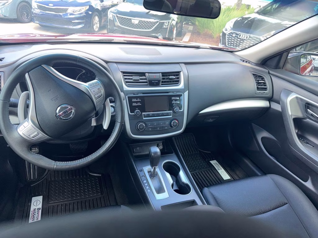 2017 Cayenne Red Nissan Altima 2.5 SR FWD Sedan