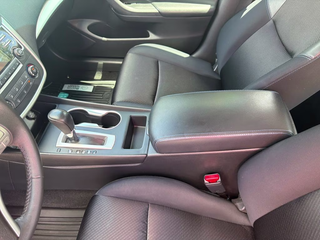 2017 Cayenne Red Nissan Altima 2.5 SR FWD Sedan
