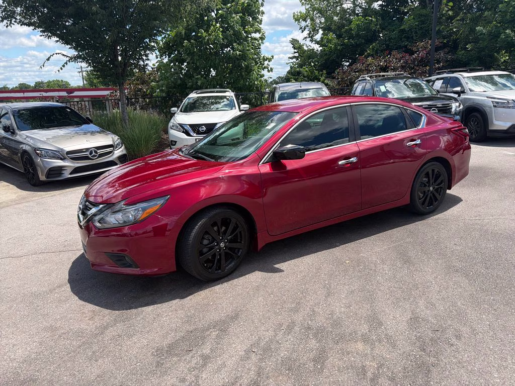 2017 Cayenne Red Nissan Altima 2.5 SR FWD Sedan