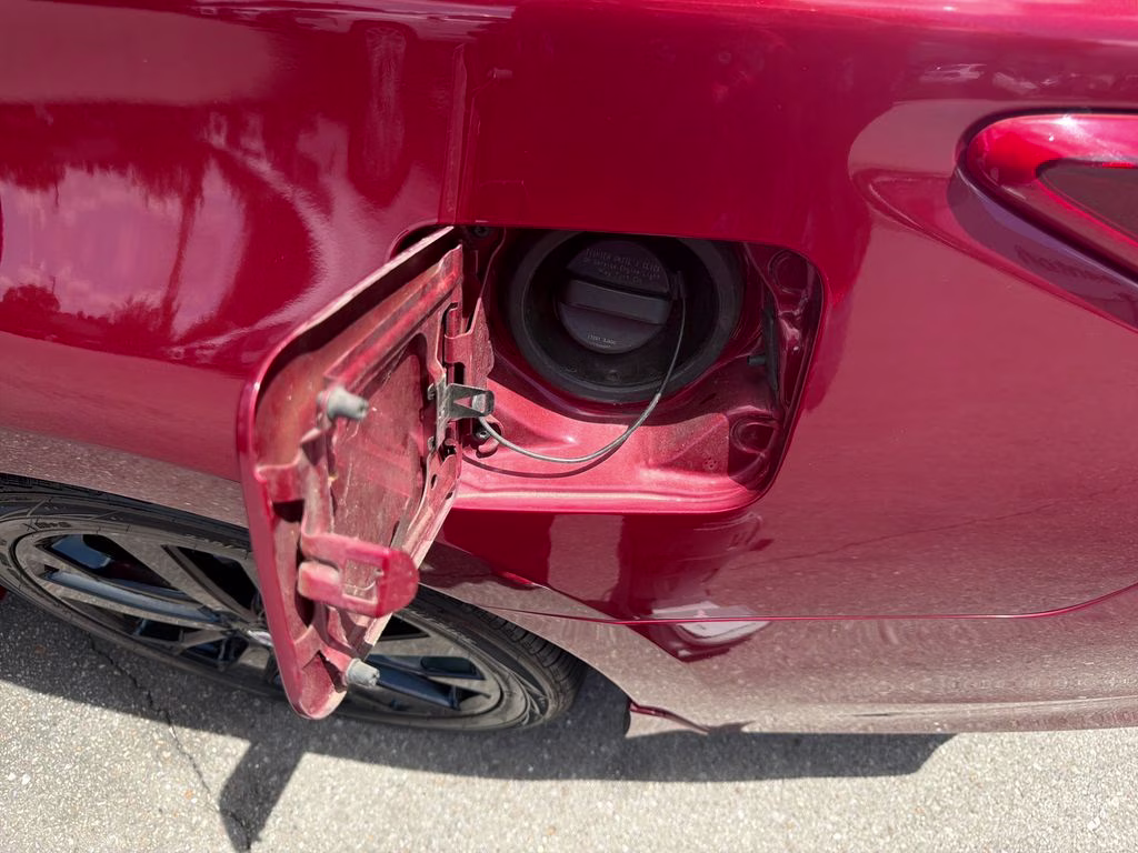 2017 Cayenne Red Nissan Altima 2.5 SR FWD Sedan