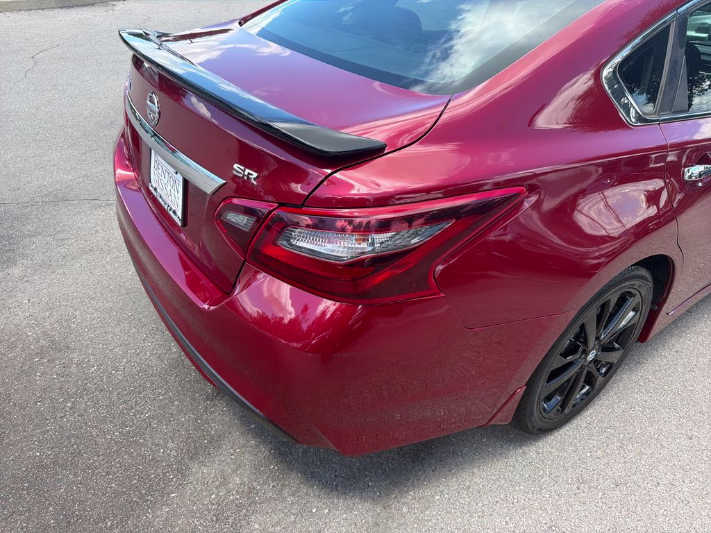 2017 Cayenne Red Nissan Altima 2.5 SR FWD Sedan