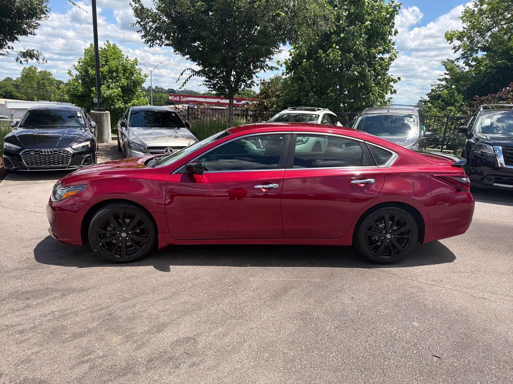2017 Cayenne Red Nissan Altima 2.5 SR FWD Sedan