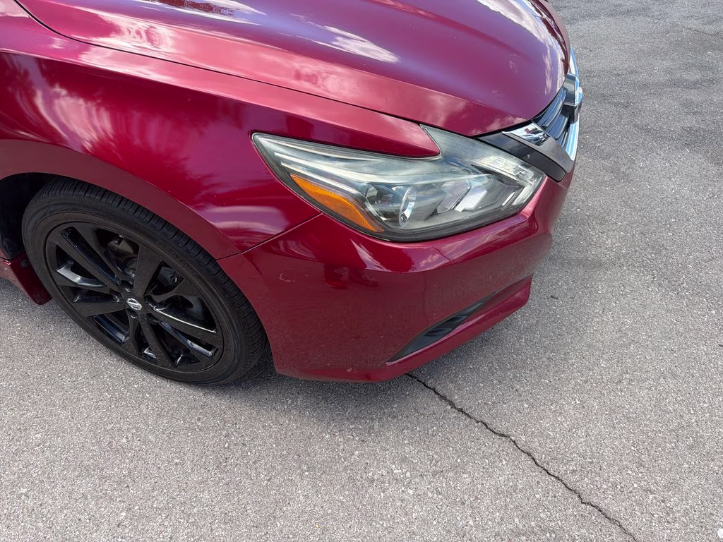 2017 Cayenne Red Nissan Altima 2.5 SR FWD Sedan
