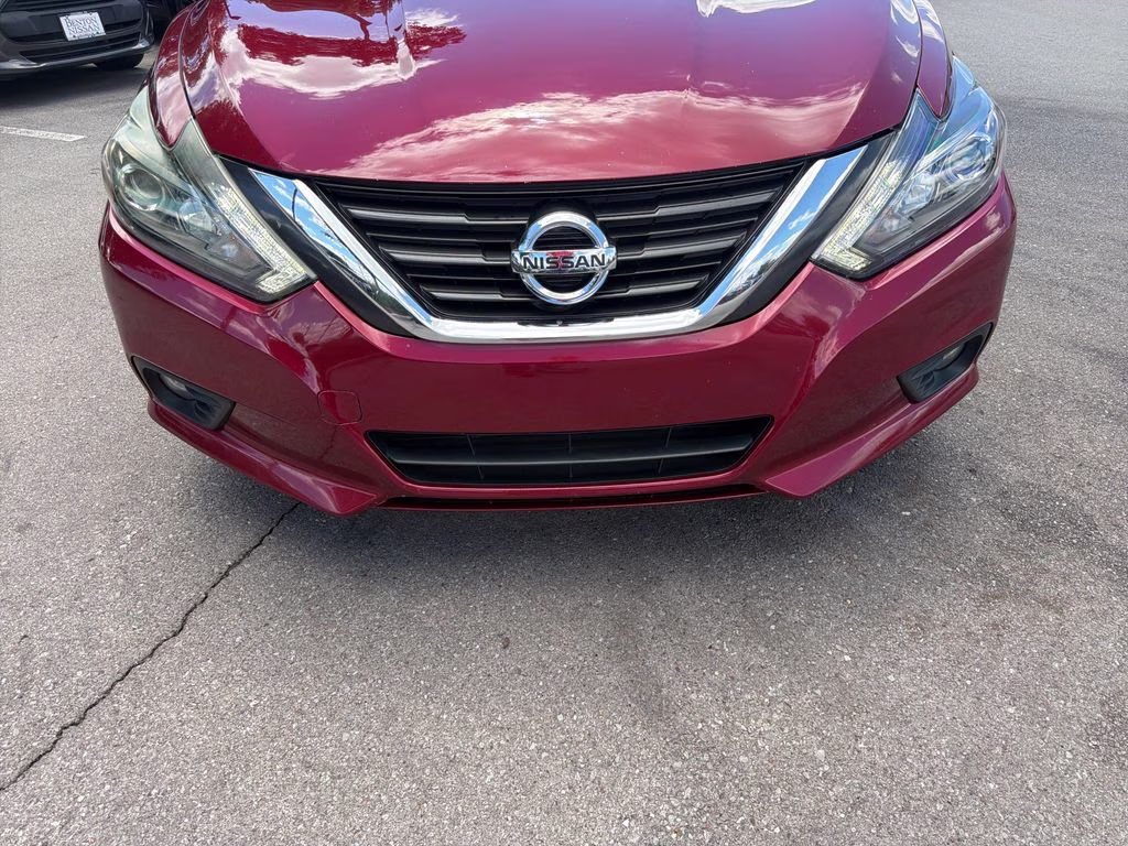 2017 Cayenne Red Nissan Altima 2.5 SR FWD Sedan