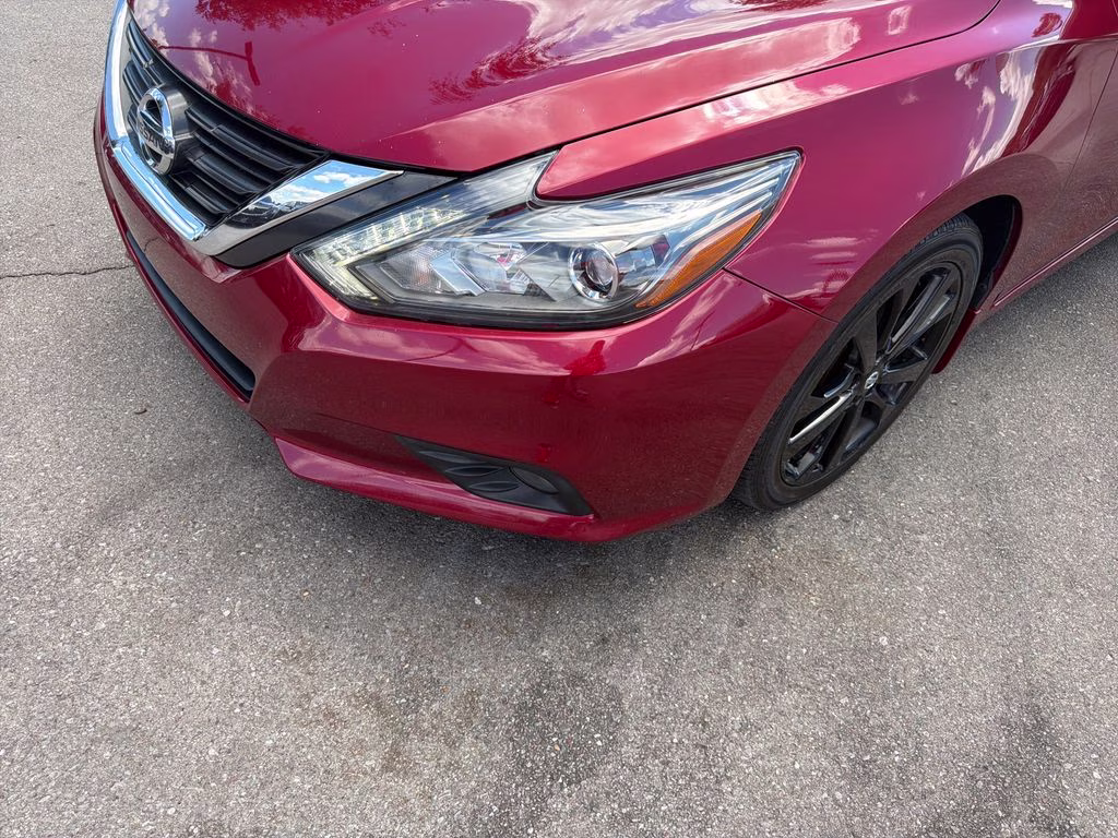 2017 Cayenne Red Nissan Altima 2.5 SR FWD Sedan