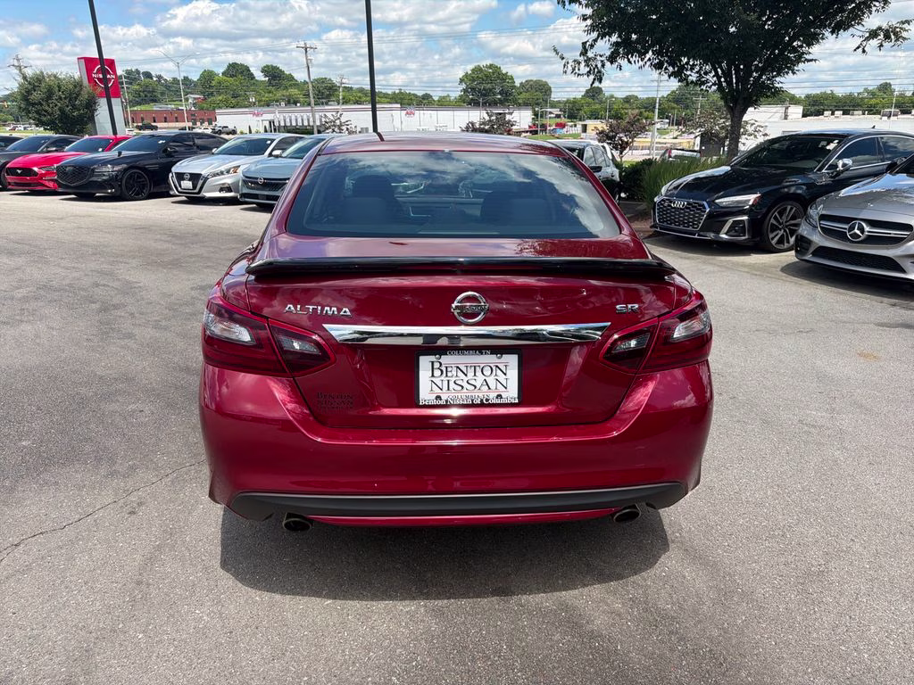 2017 Cayenne Red Nissan Altima 2.5 SR FWD Sedan