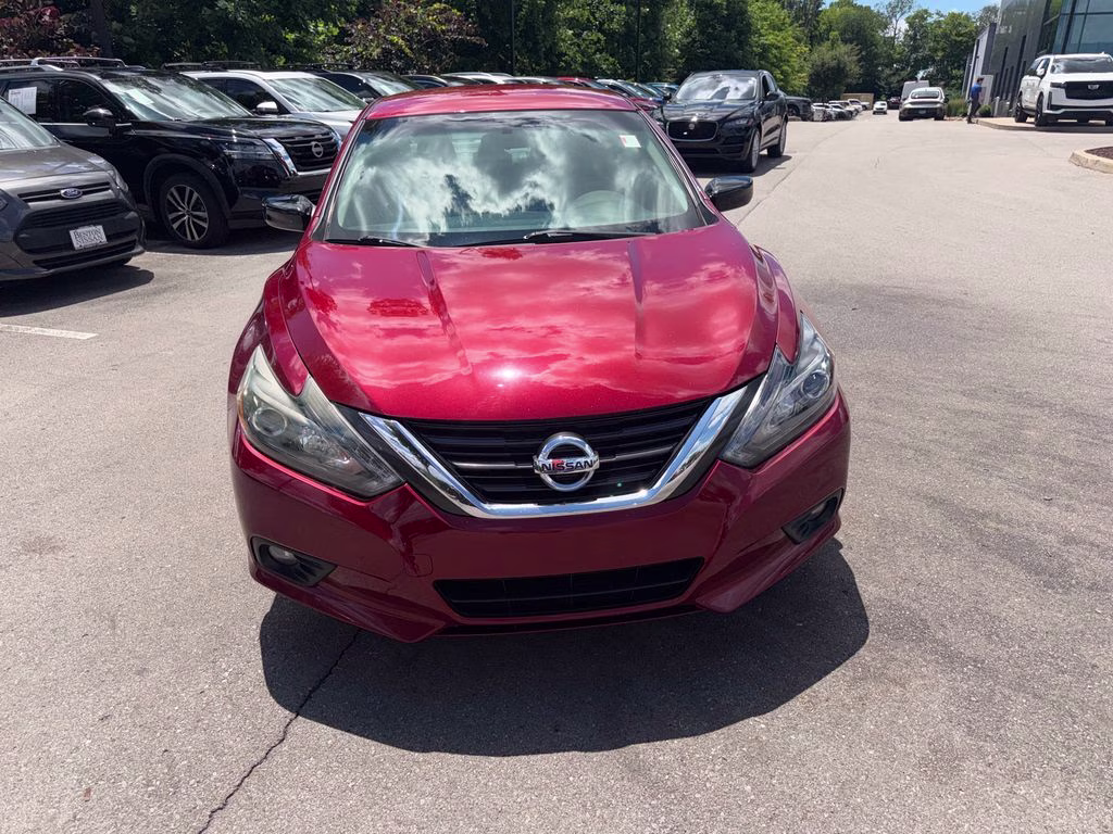 2017 Cayenne Red Nissan Altima 2.5 SR FWD Sedan