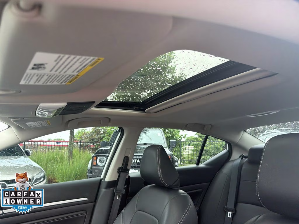 2023 Pearl White Tricoat Nissan Altima 2.5 SL AWD Sedan
