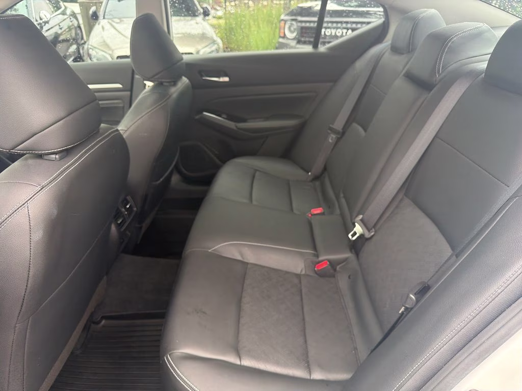 2023 Pearl White Tricoat Nissan Altima 2.5 SL AWD Sedan