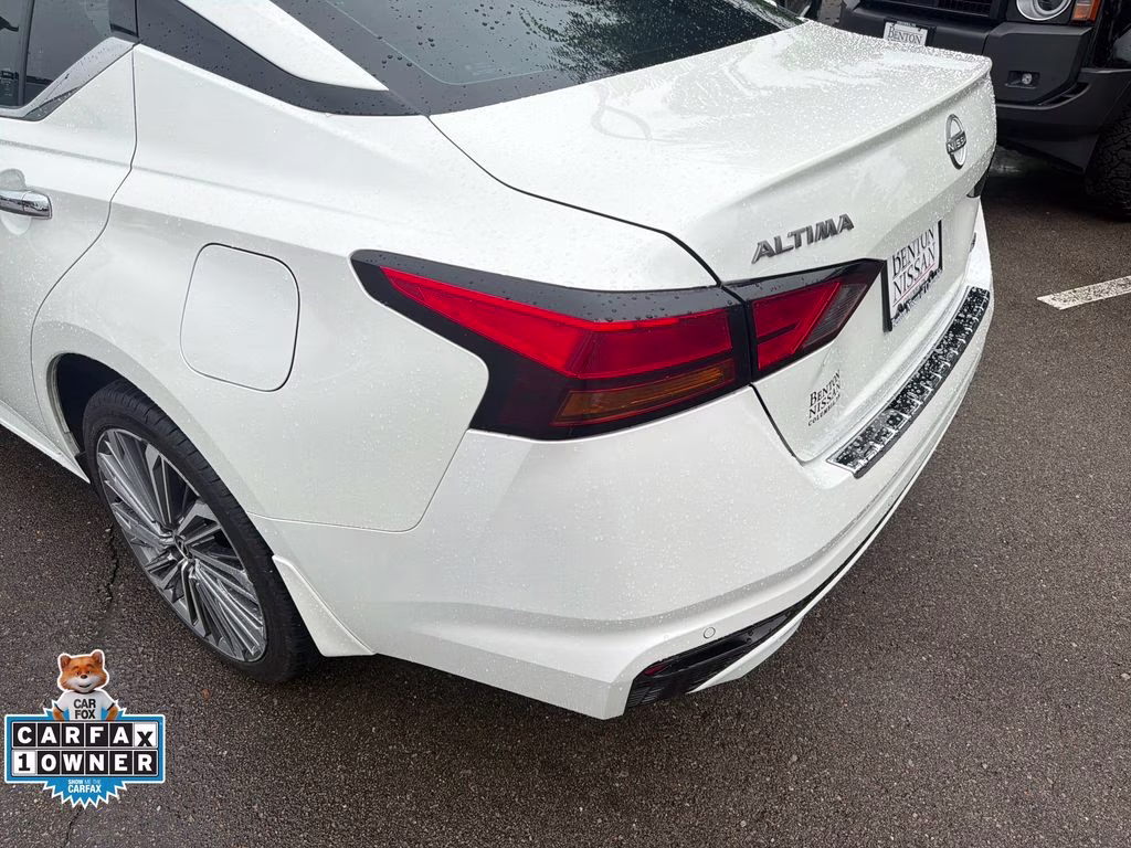 2023 Pearl White Tricoat Nissan Altima 2.5 SL AWD Sedan