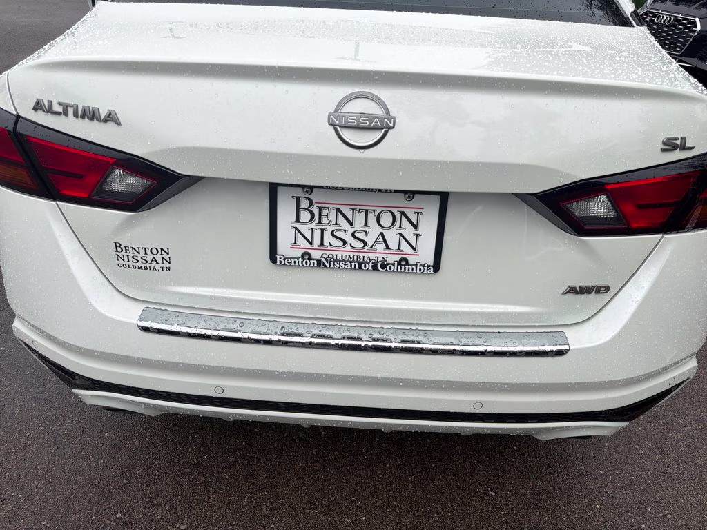 2023 Pearl White Tricoat Nissan Altima 2.5 SL AWD Sedan