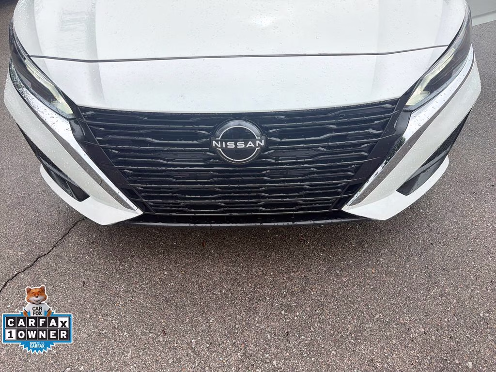 2023 Pearl White Tricoat Nissan Altima 2.5 SL AWD Sedan