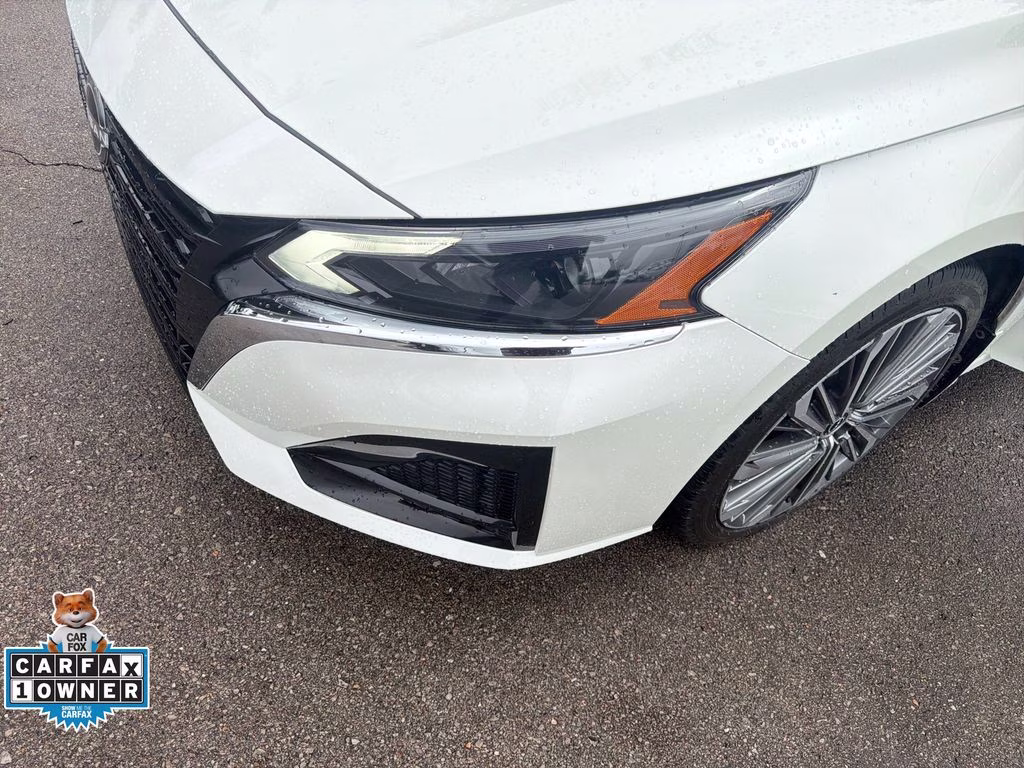 2023 Pearl White Tricoat Nissan Altima 2.5 SL AWD Sedan