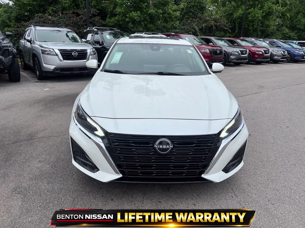 2023 Pearl White Tricoat Nissan Altima 2.5 SL AWD Sedan