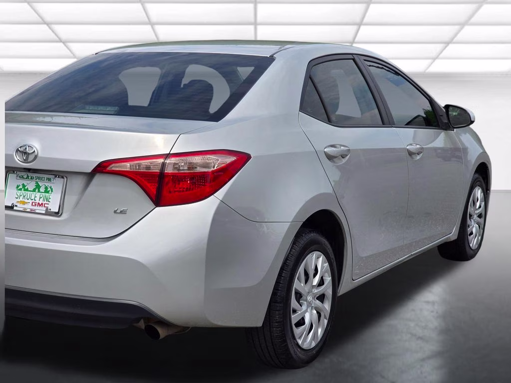 2019 Classic Silver Metallic Toyota Corolla LE FWD Sedan