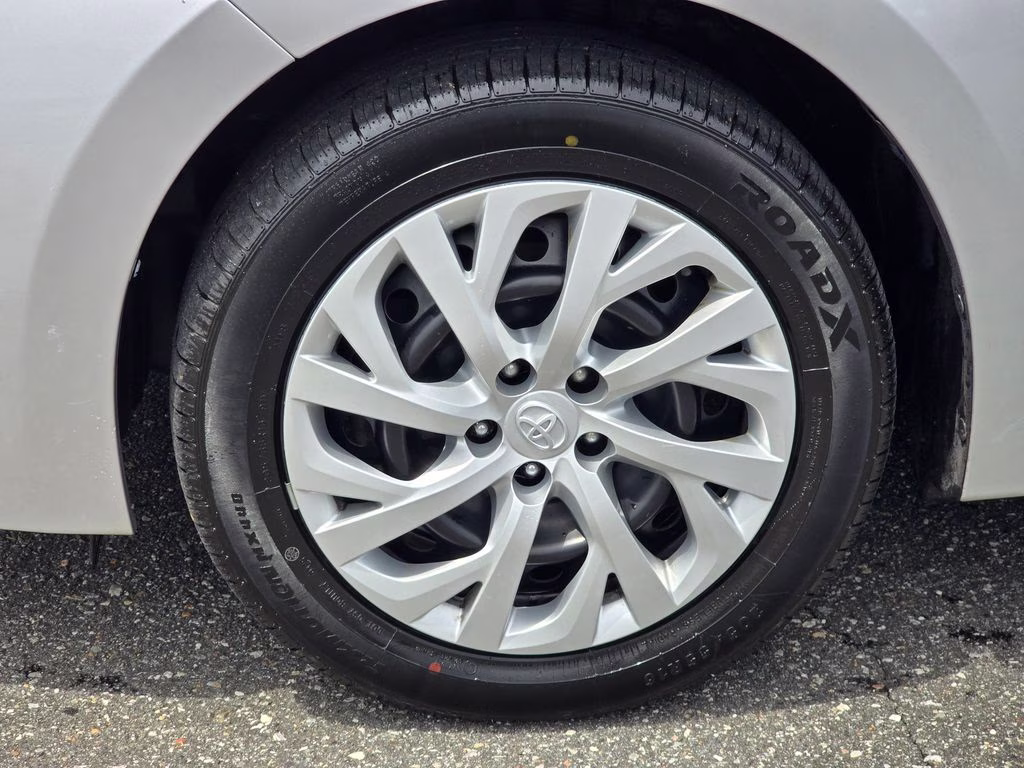 2019 Classic Silver Metallic Toyota Corolla LE FWD Sedan