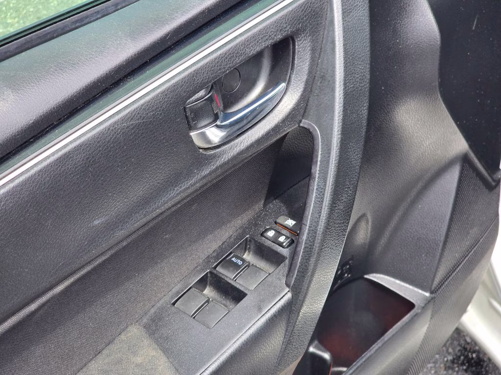 2019 Classic Silver Metallic Toyota Corolla LE FWD Sedan