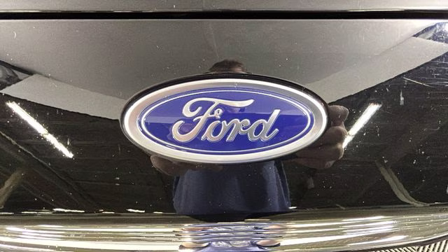 2016 Shadow Black Ford Fusion SE AWD Sedan