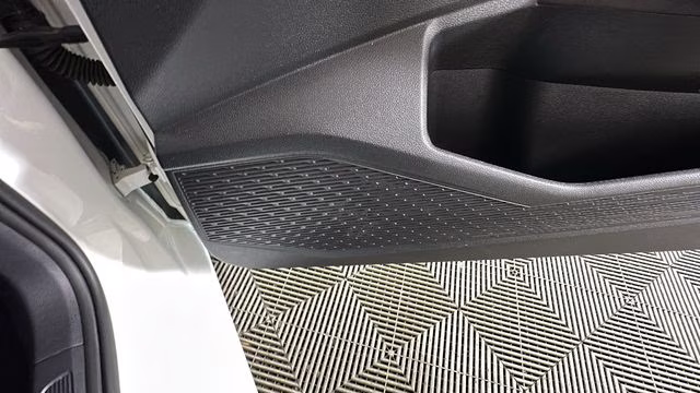 2019 Pure White Volkswagen Jetta R-Line FWD Sedan