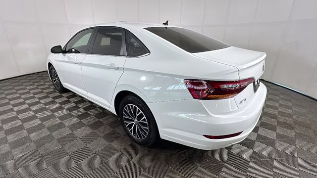 2019 Pure White Volkswagen Jetta R-Line FWD Sedan