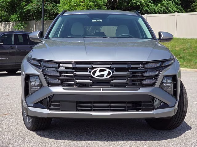 2026 Shimmering Silver Hyundai Tucson SEL Plus AWD SUV