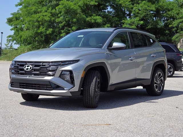 2026 Shimmering Silver Hyundai Tucson SEL Plus AWD SUV
