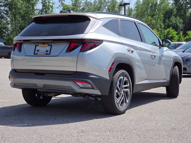 2026 Shimmering Silver Hyundai Tucson SEL Plus AWD SUV