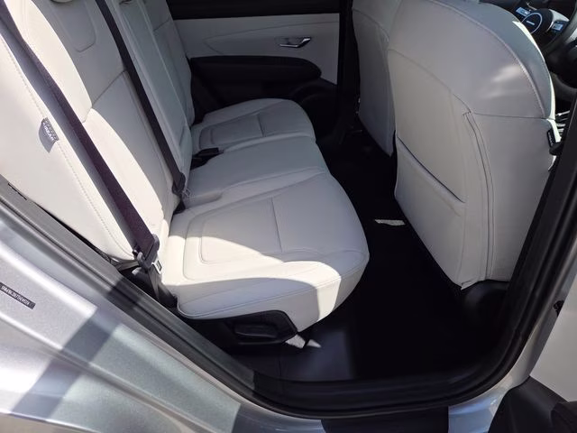 2026 Shimmering Silver Hyundai Tucson SEL Plus AWD SUV