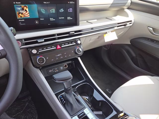 2026 Shimmering Silver Hyundai Tucson SEL Plus AWD SUV