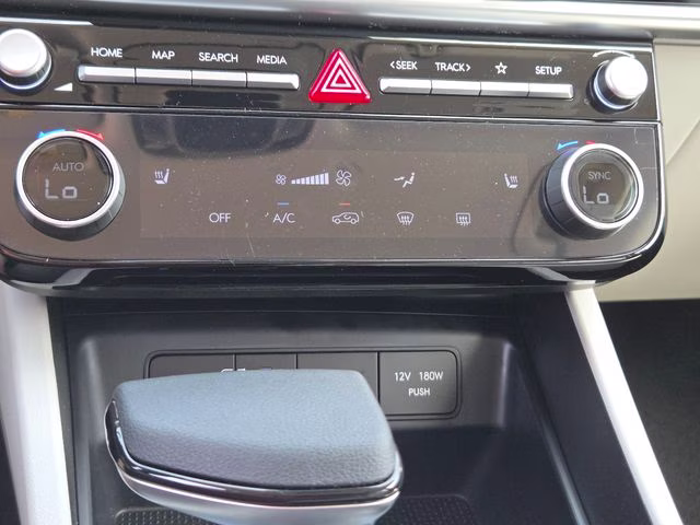 2026 Shimmering Silver Hyundai Tucson SEL Plus AWD SUV