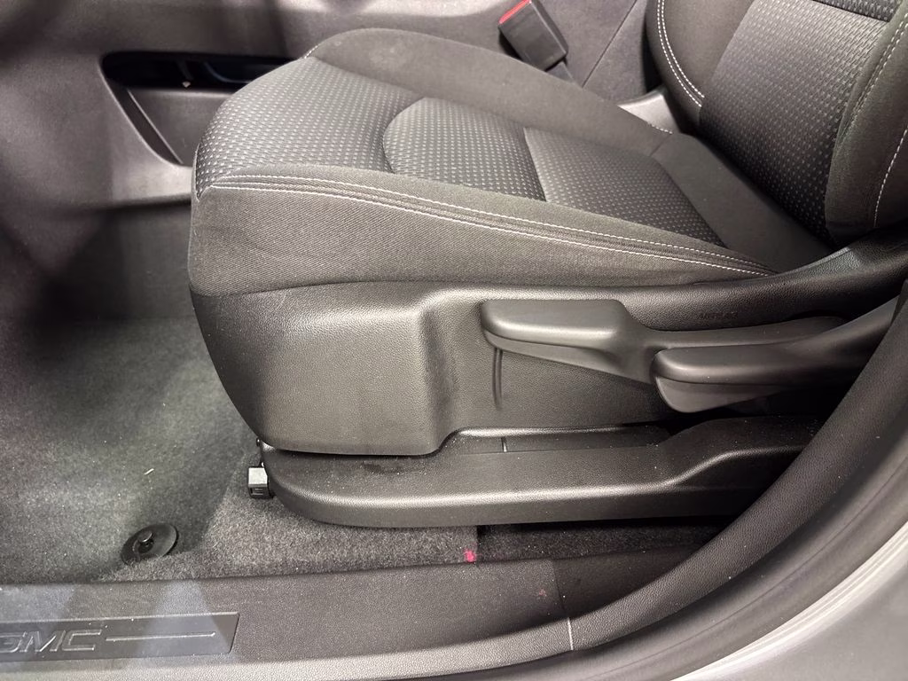 2023 Sterling Metallic GMC Terrain SLE FWD SUV
