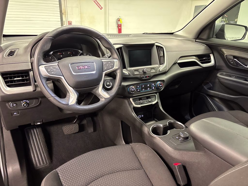 2023 Sterling Metallic GMC Terrain SLE FWD SUV