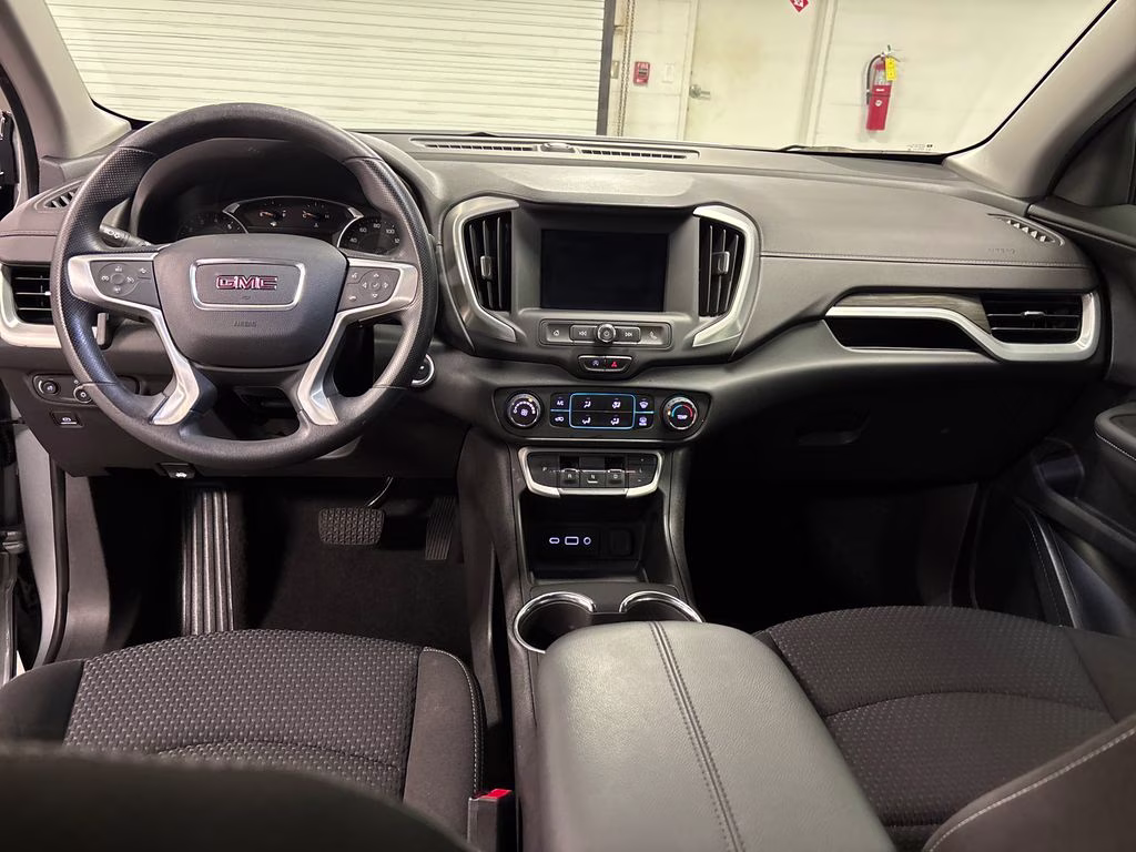 2023 Sterling Metallic GMC Terrain SLE FWD SUV
